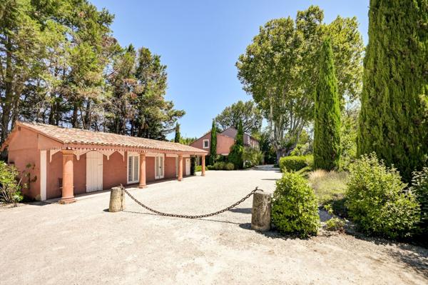 Vente Mas Eygalières 9 Pièces 325 m²
