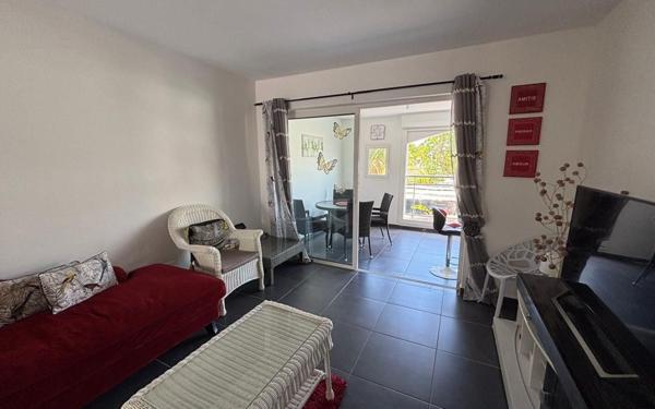 Appartement à louer    2 pièces •  Saint-François