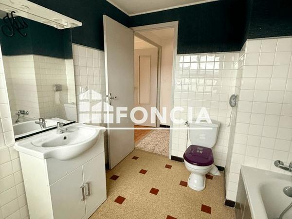 Location Studio 42.94 m² - 1 RUE DES SAGNIERES - 58 AV JEAN JAURES Gap 05000