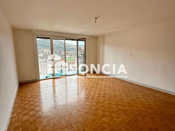 Location Studio 42.94 m² - 1 RUE DES SAGNIERES - 58 AV JEAN JAURES Gap 05000