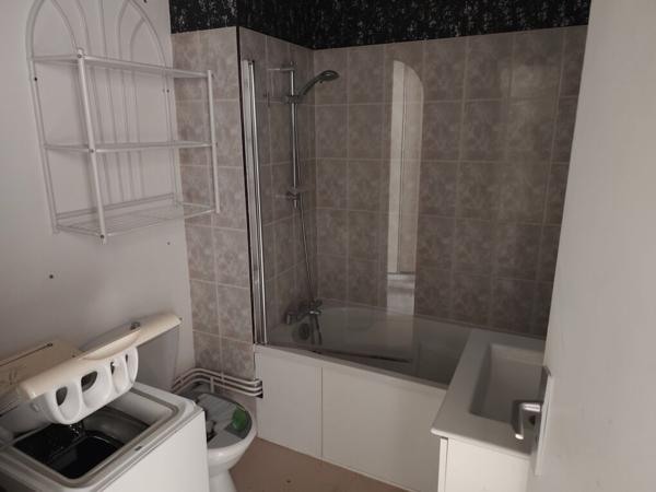 EXCLUSIVITE - Studio avec balcon très proche centre ville