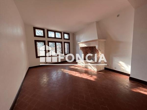 Location Maison 5 pièces 167.2 m² - 53 MONTEE DU FORT Villeneuve Les Avignon 30400