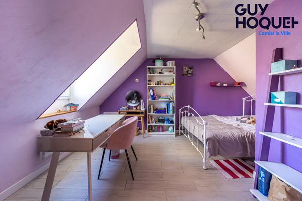 Maison à Combs La Ville en impasse _ 5 Chambres.