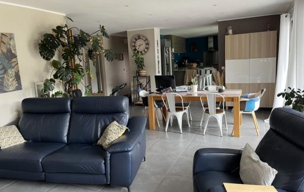 Vente Villa TERRAIN - PISCINE - GARAGE Salleles-d'aude