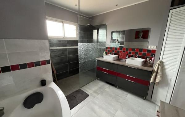 Vente Villa TERRAIN - PISCINE - GARAGE Salleles-d'aude