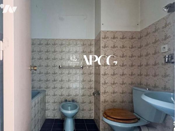 APPARTEMENT AVEC TERRASSE ET GARAGE