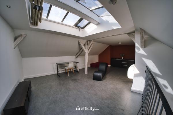 Appartement
         5 pièces
        - 132 m² Exclusivité 275 000 € *