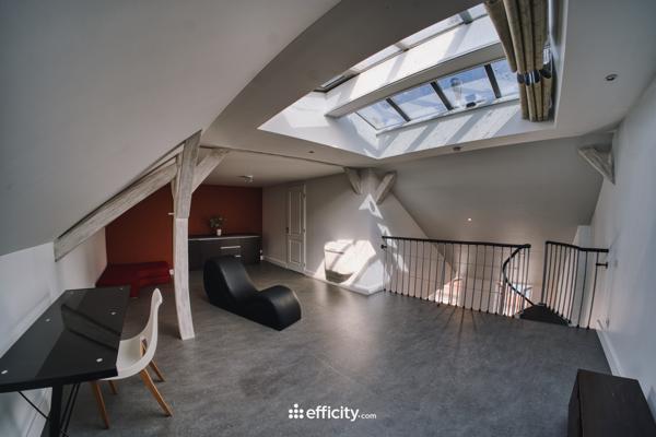 Appartement
         5 pièces
        - 132 m² Exclusivité 275 000 € *