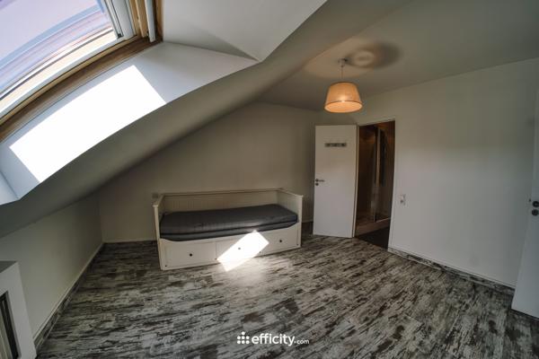 Appartement
         5 pièces
        - 132 m² Exclusivité 275 000 € *