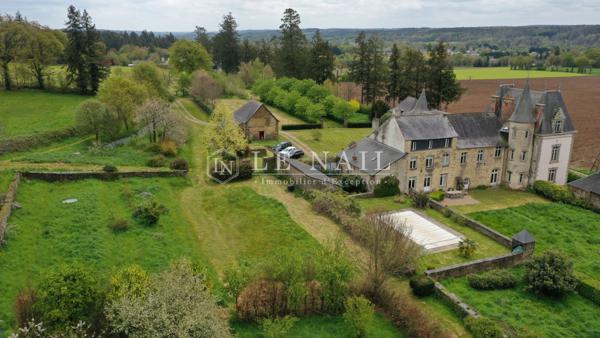 Beau château dans un environnement privilégié à 30 minutes de Vannes.