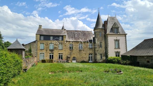 Beau château dans un environnement privilégié à 30 minutes de Vannes.