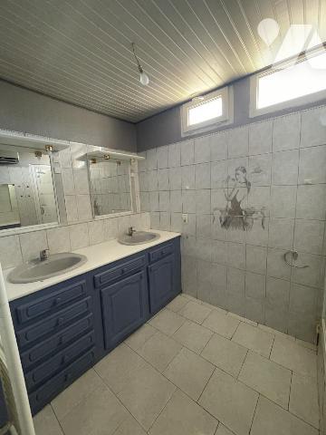 Maison à étage VALREAS