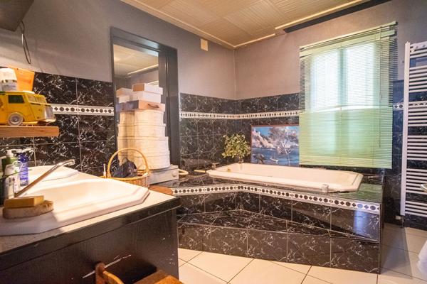 Ensemble immobilier 270 m² Fontaine