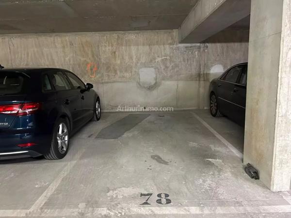 Location                                                      Parking
                        
                                                            à Montlhéry