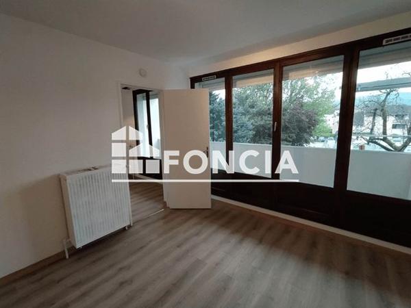 Location Studio 30.38 m² - 8 RUE GEORGES MELIES Echirolles 38130