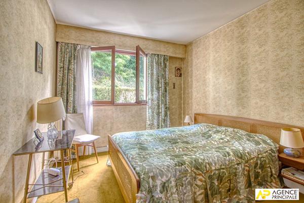 Versailles Avenue de Paris La Bruyère Appartement 7 pièces 138m² avec balcon plein sud et 2 parkings €740 000 ** - Référence 25532