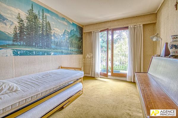 Versailles Avenue de Paris La Bruyère Appartement 7 pièces 138m² avec balcon plein sud et 2 parkings €740 000 ** - Référence 25532