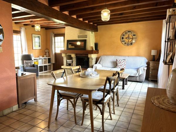 Maison 5 pièces 3 chambres, un bureau, sous sol complet, 1290 M2 de terrain, LA HEUNIERE (27)