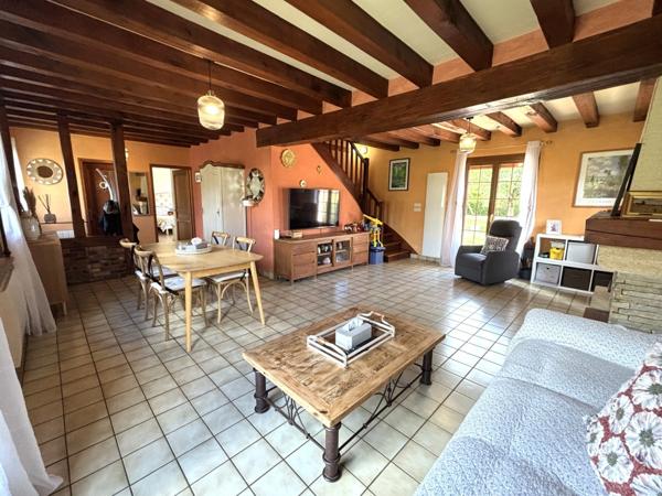 Maison 5 pièces 3 chambres, un bureau, sous sol complet, 1290 M2 de terrain, LA HEUNIERE (27)