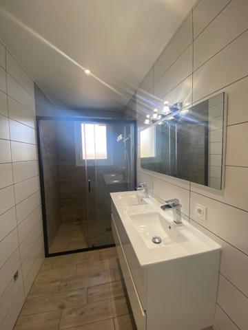 33450 SAINT-LOUBES - Maison de plain-pied de 4 chambres avec jardin à louer