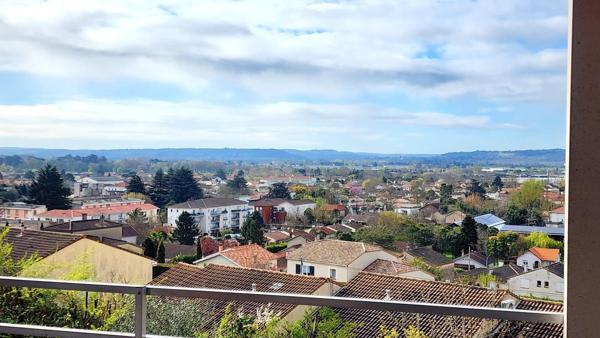 Cette maison aux volume lumineux et harmonieux,