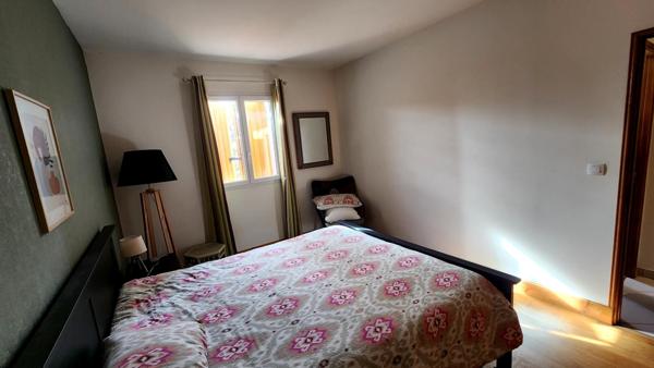 Cette maison aux volume lumineux et harmonieux,