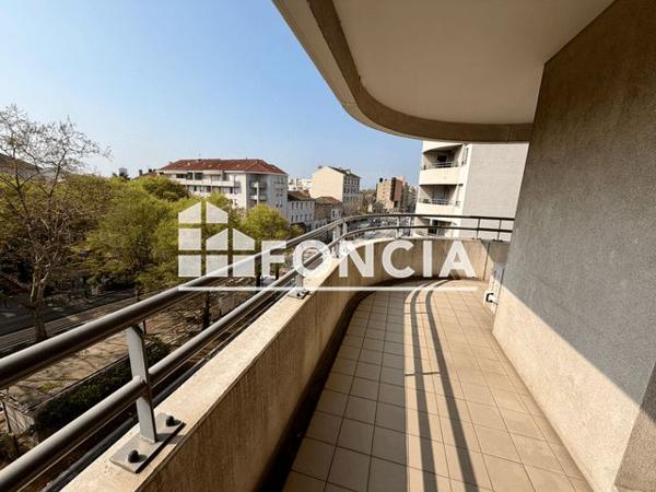Location Appartement 3 pièces 69.44 m² - 111 113 ROUTE DE GENAS Villeurbanne 69100