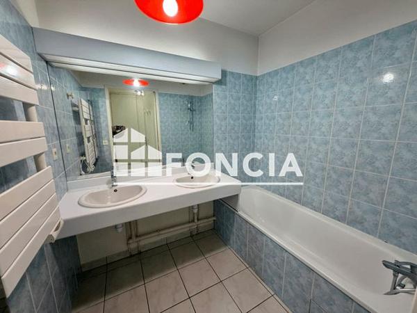 Location Appartement 3 pièces 69.44 m² - 111 113 ROUTE DE GENAS Villeurbanne 69100