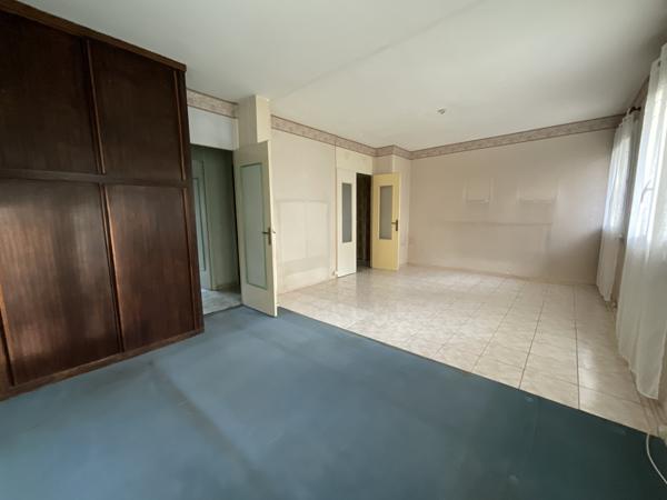 Villeurbanne (69100) À vendre – Appartement T3 avec parking et cave – secteur Médipôle Lyon-Villeurbanne