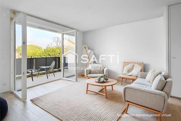 T2 lumineux avec balcon et parking