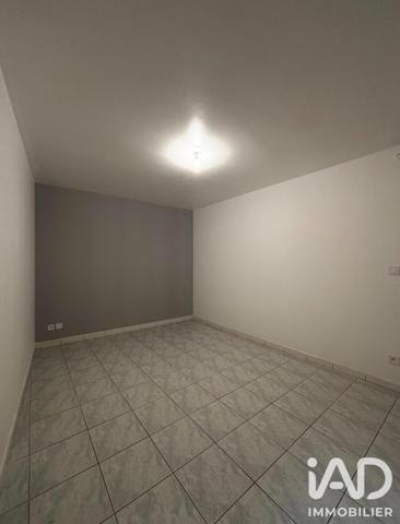 Immeuble à vendre 370 m² Sedan