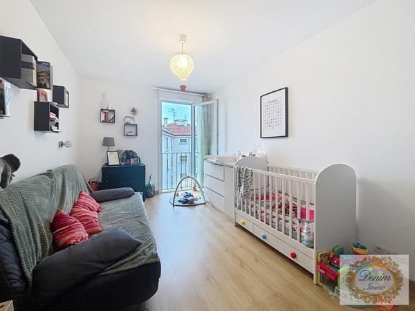 Nîmes (30000) Centre ville grand T3 de 85m2 avec Terrasse et Garage