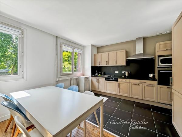 96 m² – 3 chambres + possibilité 4 – Parc arboré – Gare à pied