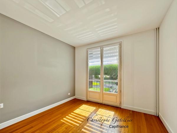 96 m² – 3 chambres + possibilité 4 – Parc arboré – Gare à pied