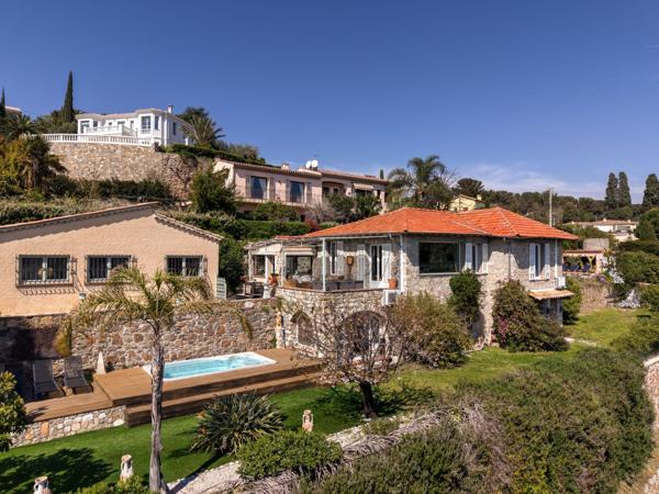 Vente Villa de luxe Le Golfe Juan 5 Pièces 175 m²