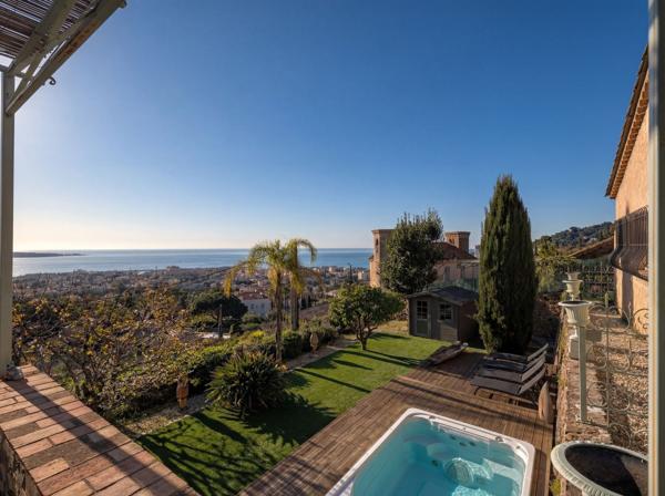 Vente Villa de luxe Le Golfe Juan 5 Pièces 175 m²