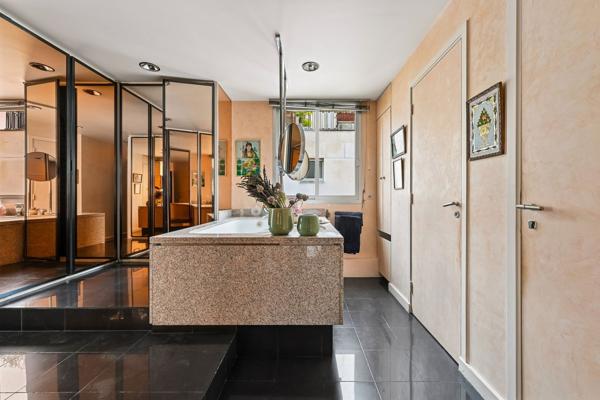 Vente Appartement de luxe Neuilly-sur-Seine 5 Pièces 149.21 m²