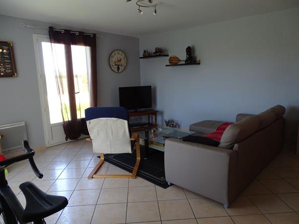 MAISON PLAIN PIED 3 CHAMBRES GARAGE ET JARDIN A LEUC