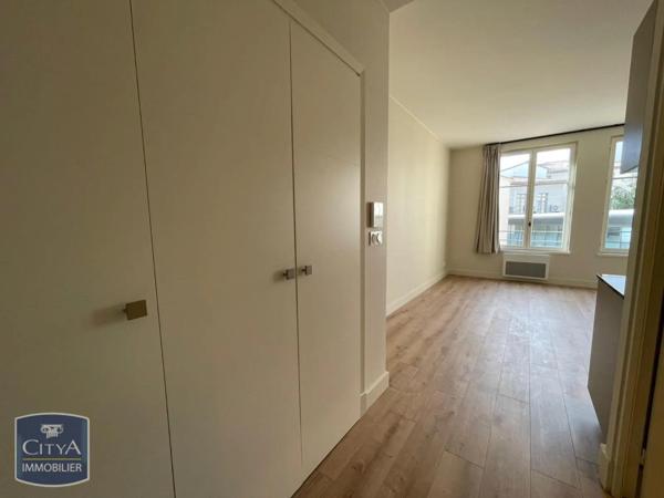 Appartement à louer 1 pièce 27.63m²