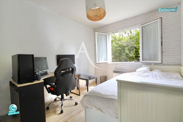 LATTES - VILLA PLAIN PIED - 90M2 ENVIRON - GARAGE 20M2 - TERRAIN 450M2 - PROCHE TRAMWAY ET COMMERCES