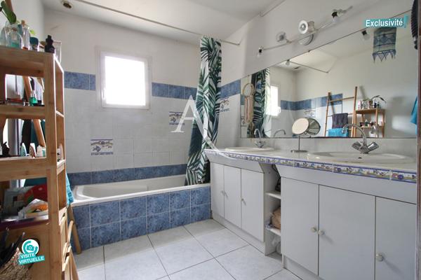 LATTES - VILLA PLAIN PIED - 90M2 ENVIRON - GARAGE 20M2 - TERRAIN 450M2 - PROCHE TRAMWAY ET COMMERCES
