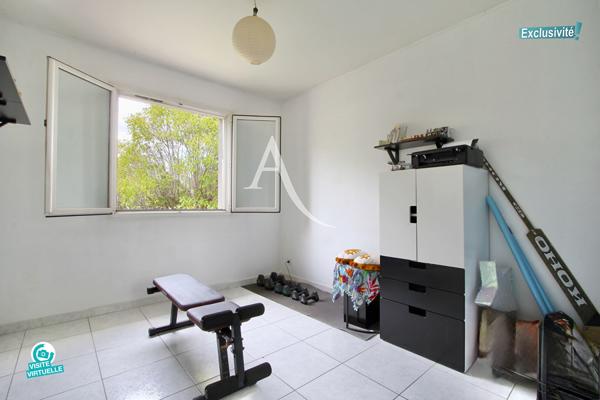 LATTES - VILLA PLAIN PIED - 90M2 ENVIRON - GARAGE 20M2 - TERRAIN 450M2 - PROCHE TRAMWAY ET COMMERCES