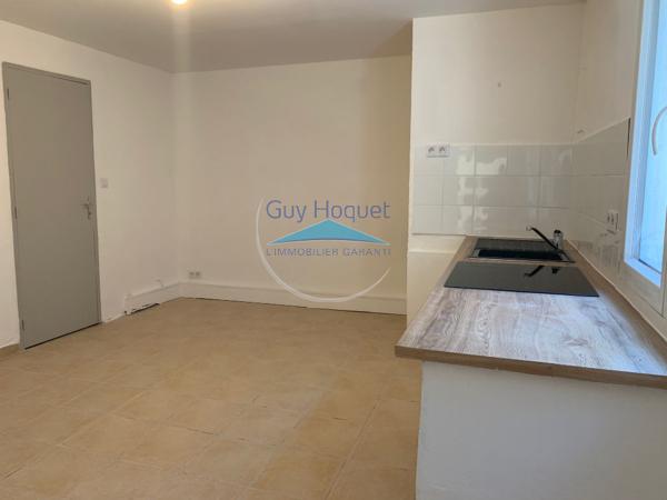 L ISLE SUR LA SORGUE : appartement F2 (59 m²) en location