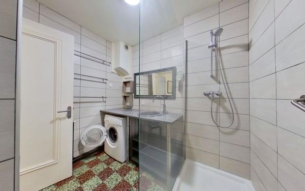 Appartement à louer    3 pièces • 65,42 m2 Lyon 3