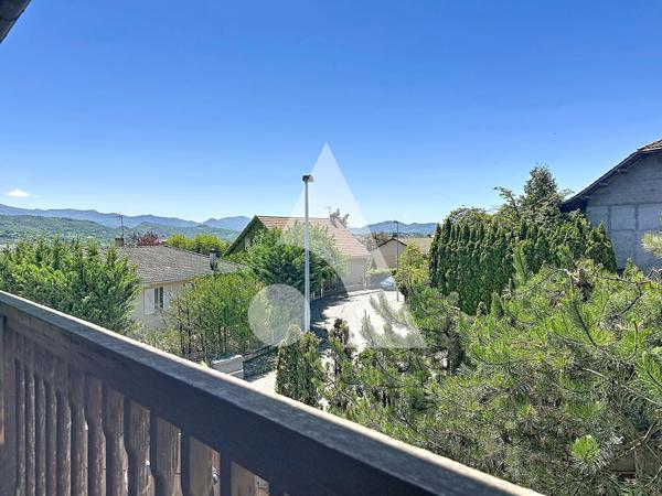 Maison 10 pièces 242.04 m2