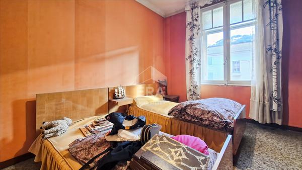 CHATEAURENARD - Maison de ville avec grand garage de 100 m2