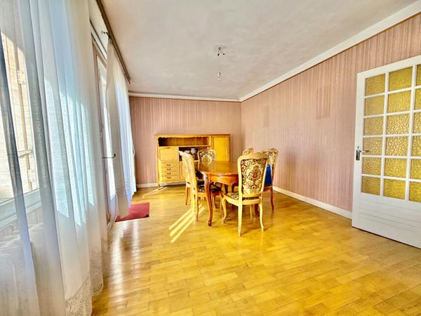 A VENDRE : MAISON T4 INDEPENDANTE AVEC 1 ETAGE + JARDIN ET GARAGE