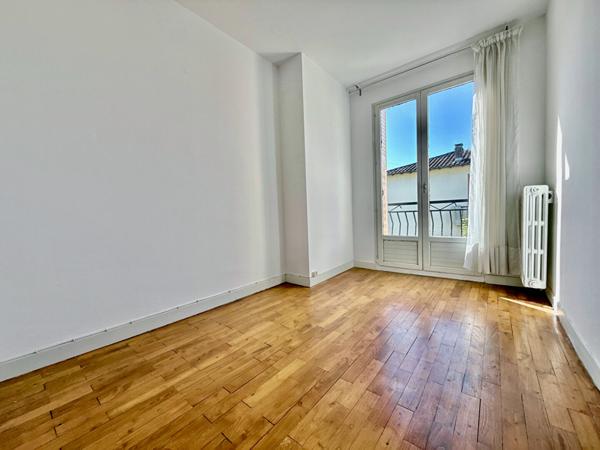 A VENDRE : MAISON T4 INDEPENDANTE AVEC 1 ETAGE + JARDIN ET GARAGE