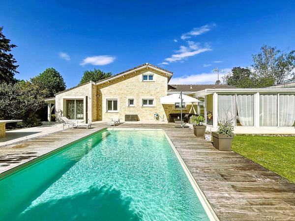 Jolie maison familiale de 7 pièces à Martignas-sur-Jalle