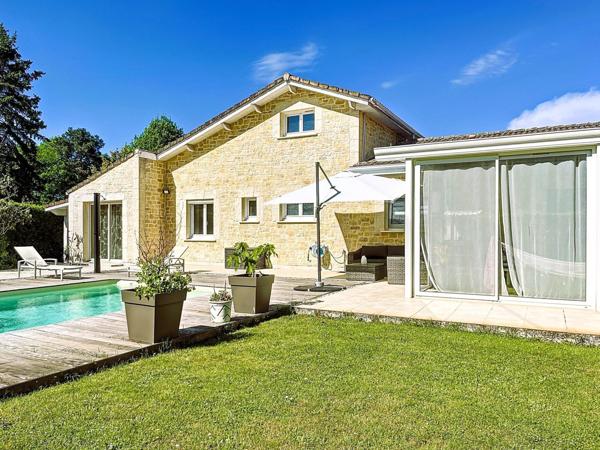 Jolie maison familiale de 7 pièces à Martignas-sur-Jalle